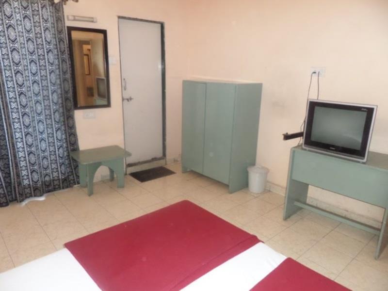 Oyo Flagship 37830 Hotel Aakar International Satara Esterno foto