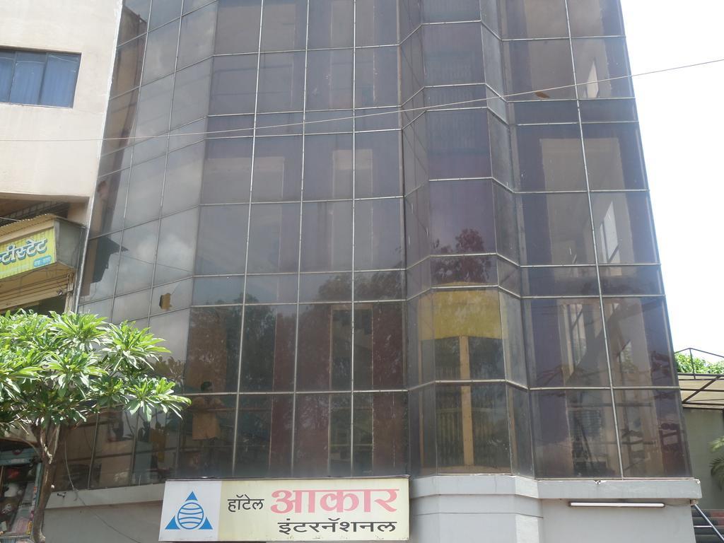 Oyo Flagship 37830 Hotel Aakar International Satara Esterno foto
